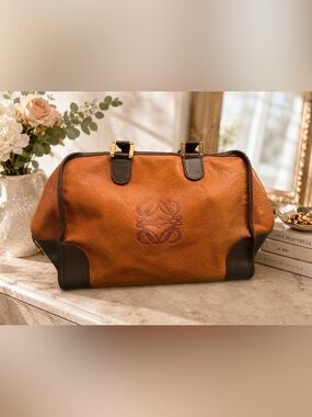 Authentic Vintage Loewe Amazona Style Satchel Bag Cognac Leather Spain